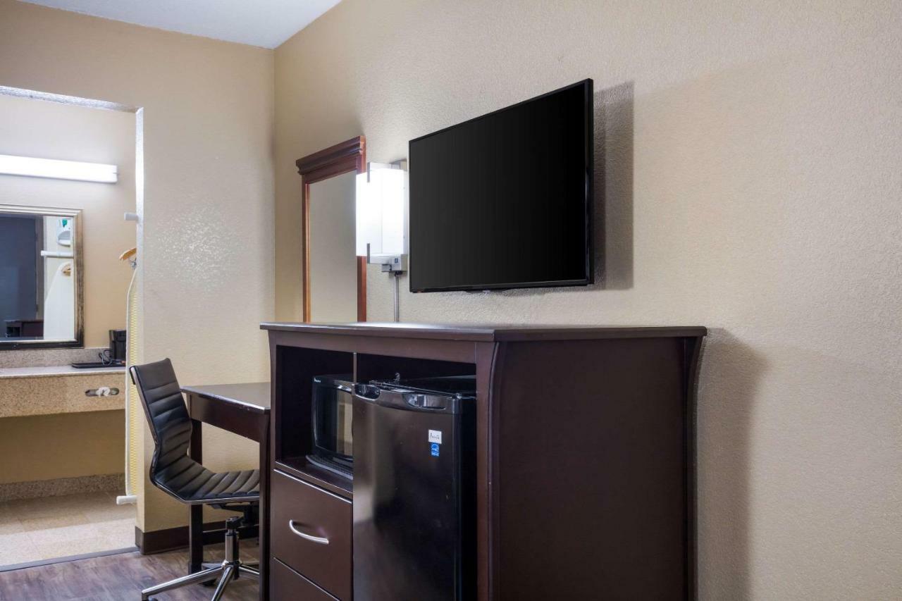 Quality Inn Starkville Dış mekan fotoğraf